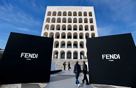 eur palazzo della civiltà fendi|fendi roma mostra roma.